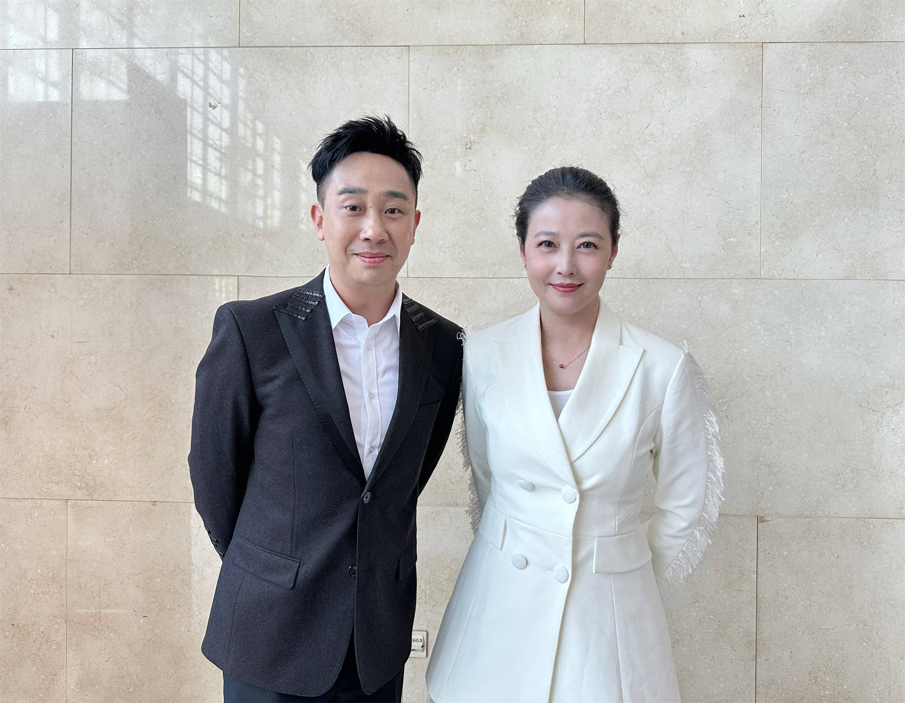 公益影像：明星运动员的慈善之旅的简单介绍
